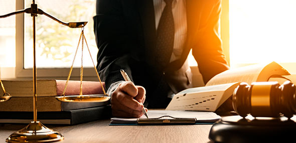 AulaPlus Formación Asesoría Jurídica para profesionales sanitarios